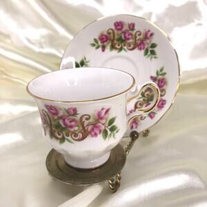 Queen Anne English Bone China Tea Cup & Saucer Gold Trim